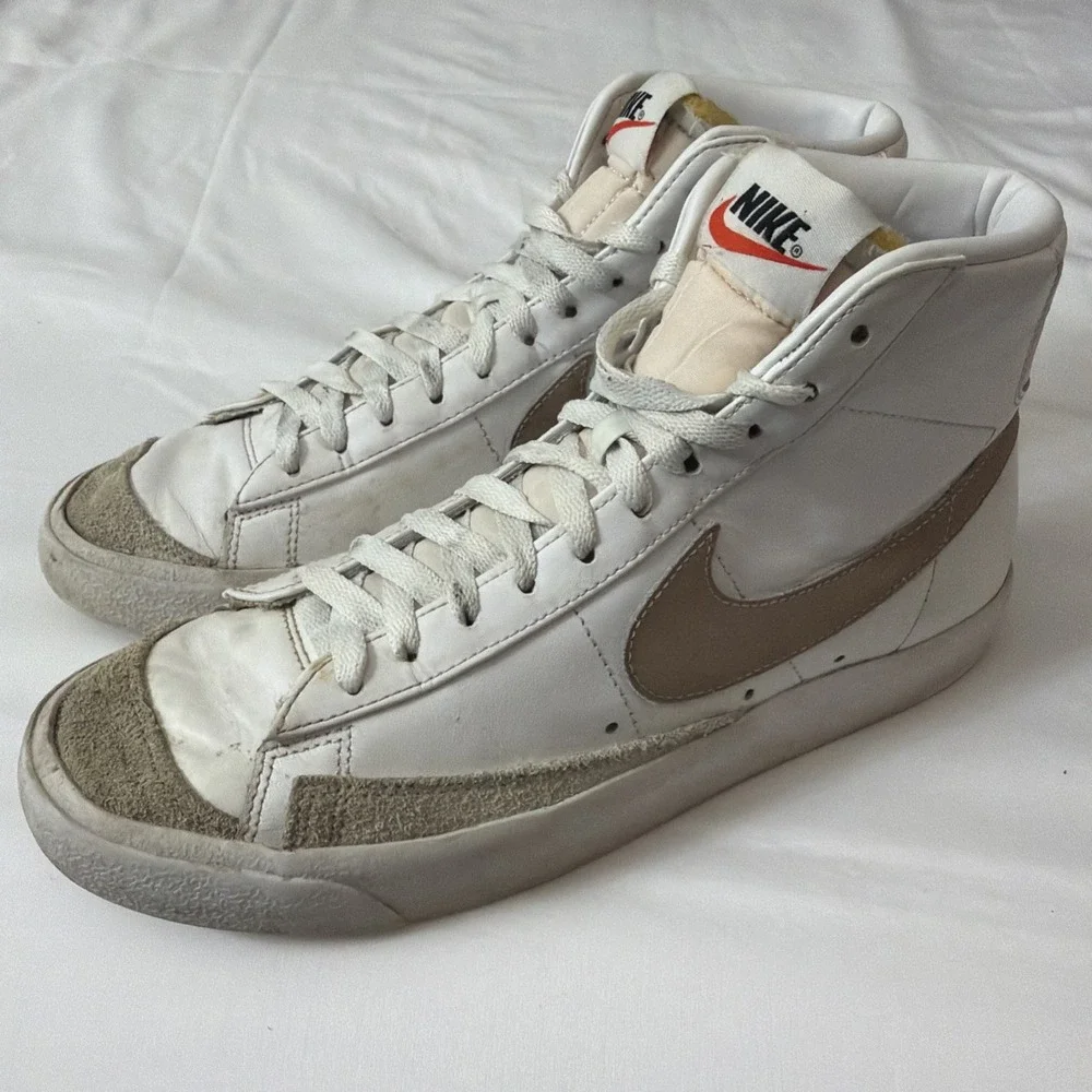 Nike Blazer Mid 77 Women's Size 10 US CZ1055-118 White Pink Athletic Shoes‎ Gym